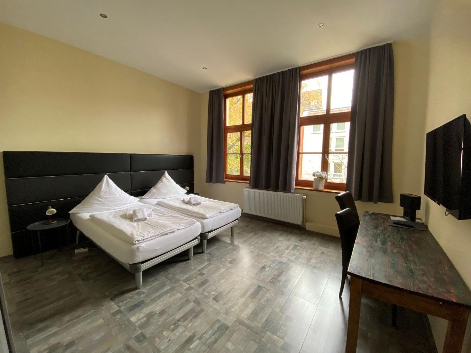 Avalon Bed & Breakfast Themen/- Nichtraucherhotel Ганновер Екстер'єр фото
